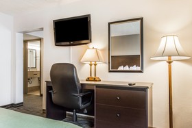 Quality Inn & Suites Indiana