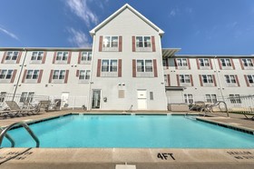 Lancaster Inn & Suites