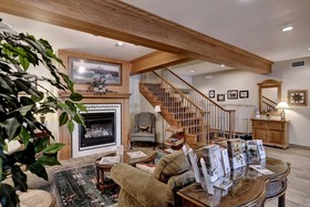 Lancaster Inn & Suites