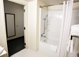 Country Inn & Suites by Radisson, Harrisburg West Mechanicsburg