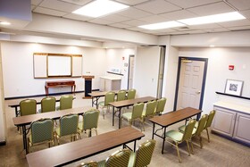 Country Inn & Suites by Radisson, Harrisburg West Mechanicsburg