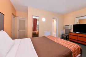 Media Inn & Suites