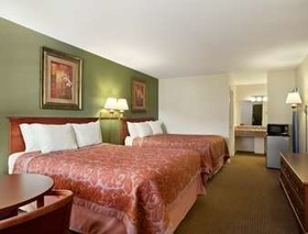 Super 8 by Wyndham Mifflinville Near Bloomsburg