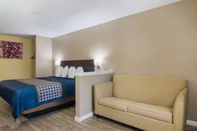 Rodeway Inn & Suites Monroeville-Pittsburgh