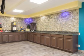 Rodeway Inn & Suites Monroeville-Pittsburgh