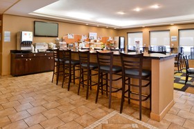 Holiday Inn Express Lewisburg/New Columbia