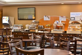 Holiday Inn Express Lewisburg/New Columbia