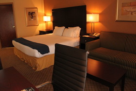 Holiday Inn Express Lewisburg/New Columbia