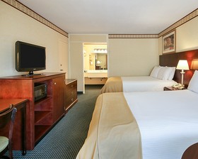 Clarion Inn & Suites New Hope-Lambertville