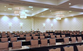 Embassy Suites by Hilton Philadelphia Airport