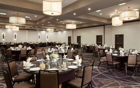 Embassy Suites by Hilton Philadelphia Airport