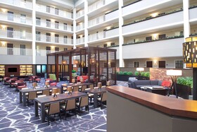 Embassy Suites by Hilton Philadelphia Airport