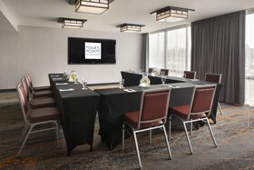 Four Points by Sheraton Philadelphia Northeast