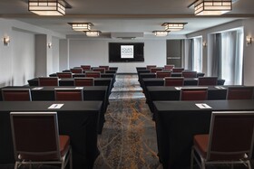 Four Points by Sheraton Philadelphia Northeast