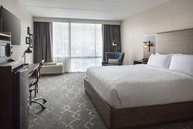 Four Points by Sheraton Philadelphia Northeast