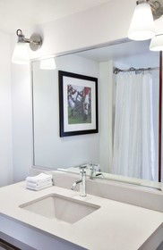 Four Points by Sheraton Philadelphia Northeast