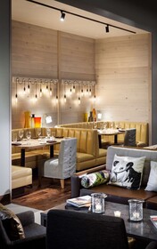 The Logan Philadelphia, Curio Collection by Hilton
