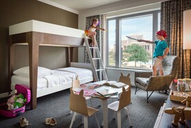 The Logan Philadelphia, Curio Collection by Hilton