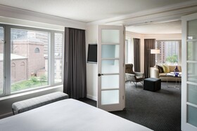 The Logan Philadelphia, Curio Collection by Hilton