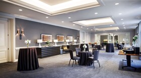 The Logan Philadelphia, Curio Collection by Hilton