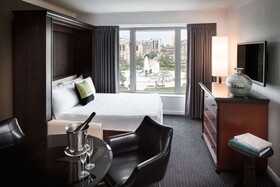 The Logan Philadelphia, Curio Collection by Hilton