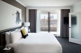 The Logan Philadelphia, Curio Collection by Hilton