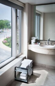 The Logan Philadelphia, Curio Collection by Hilton