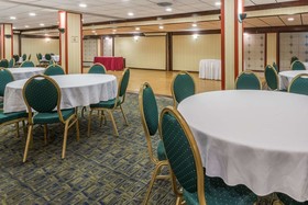 Days Inn by Wyndham Pittsburgh
