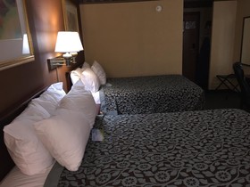 Days Inn by Wyndham Pittsburgh