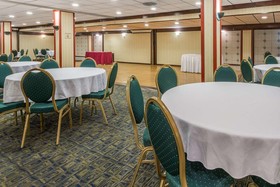 Days Inn by Wyndham Pittsburgh