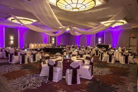 DoubleTree by Hilton Hotel Pittsburgh - Green Tree