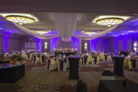 DoubleTree by Hilton Hotel Pittsburgh - Green Tree