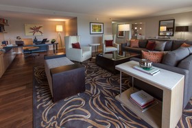 DoubleTree by Hilton Hotel Pittsburgh - Green Tree