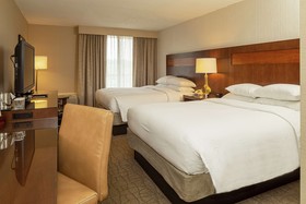 DoubleTree by Hilton Hotel Pittsburgh - Green Tree