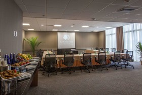 DoubleTree by Hilton Hotel Pittsburgh - Green Tree