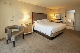 DoubleTree by Hilton Hotel Pittsburgh - Green Tree