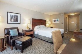 DoubleTree by Hilton Hotel Pittsburgh - Green Tree