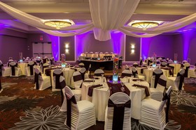 DoubleTree by Hilton Hotel Pittsburgh - Green Tree