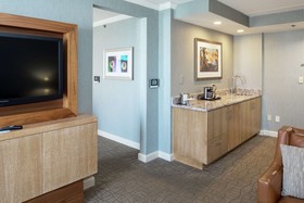 DoubleTree by Hilton Hotel Pittsburgh - Green Tree