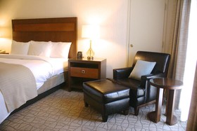 DoubleTree by Hilton Hotel Pittsburgh - Green Tree