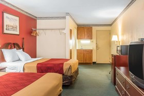 Econo Lodge Airport