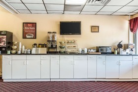 Econo Lodge Airport