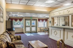 Econo Lodge Airport