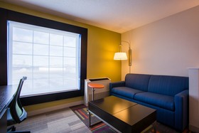 Holiday Inn Express & Suites Reading