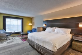 Holiday Inn Express & Suites Reading