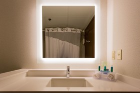 Holiday Inn Express & Suites Reading