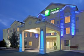 Holiday Inn Express & Suites Reading