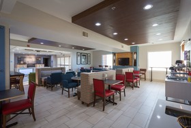 Holiday Inn Express & Suites Reading