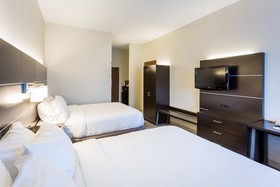 Holiday Inn Express & Suites Reading