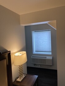 Elker Inn & Suites